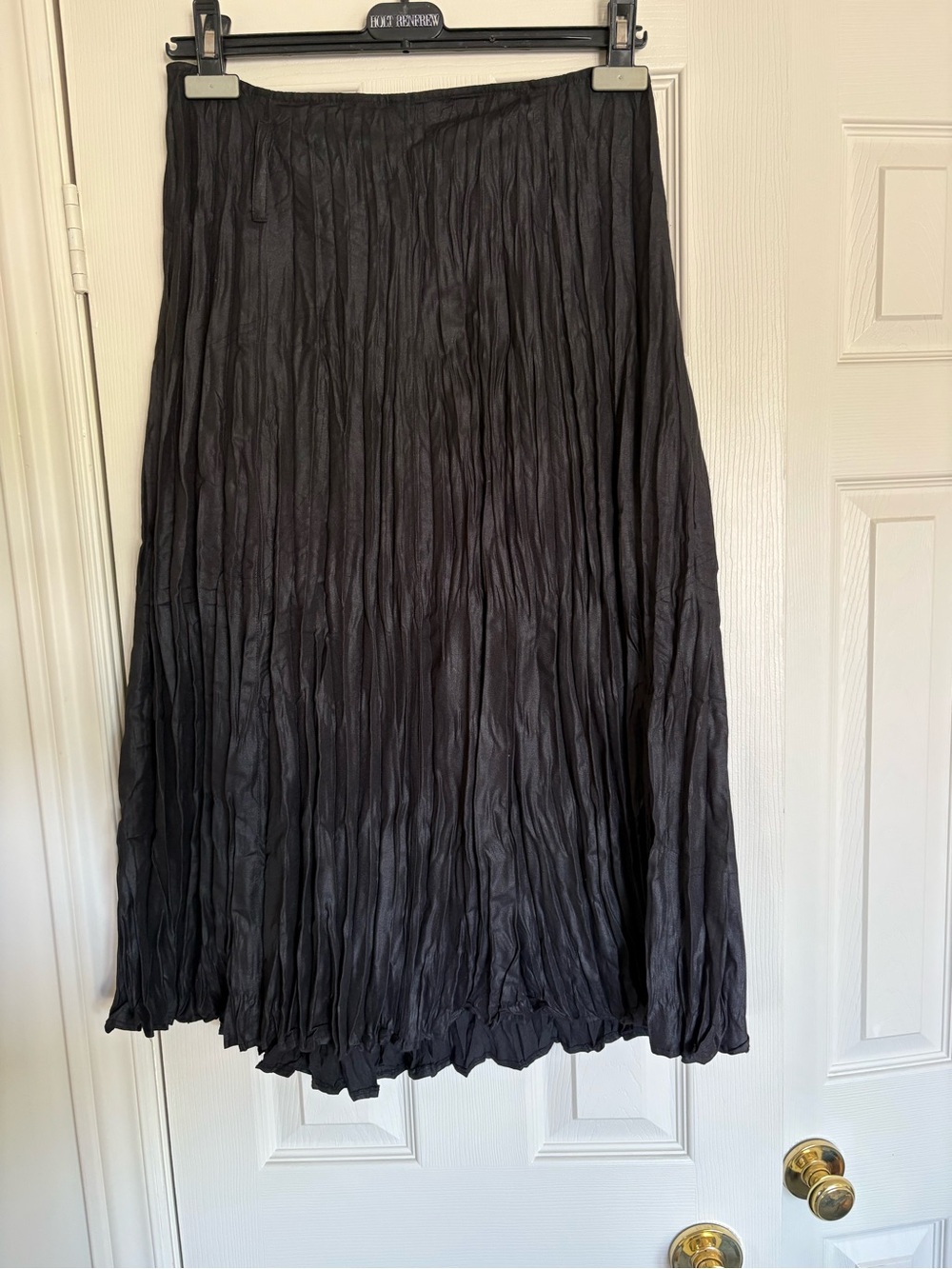L'ATISTE Black Crinkled Maxi Skirt